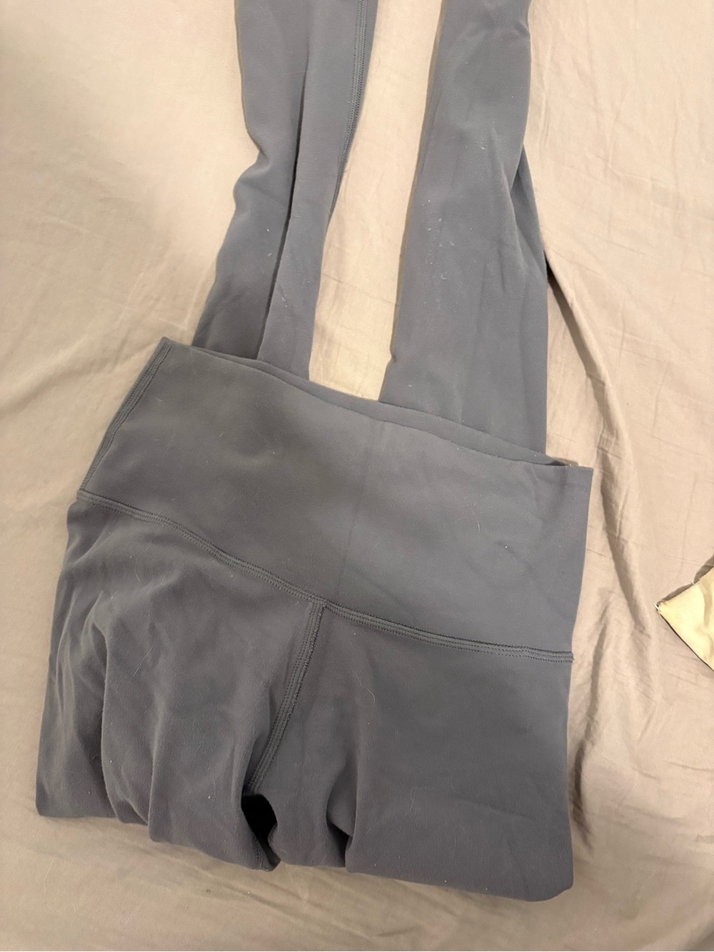tna aritzia leggings